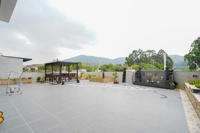 250㎡新中式別墅，室內(nèi)溫馨，后院融合自然環(huán)境